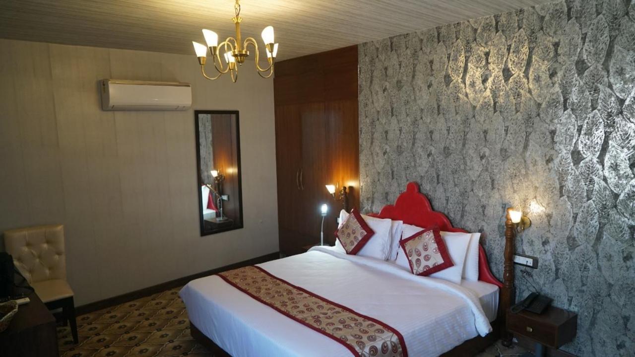 جالاندار Hotel Sukh Mehal المظهر الخارجي الصورة